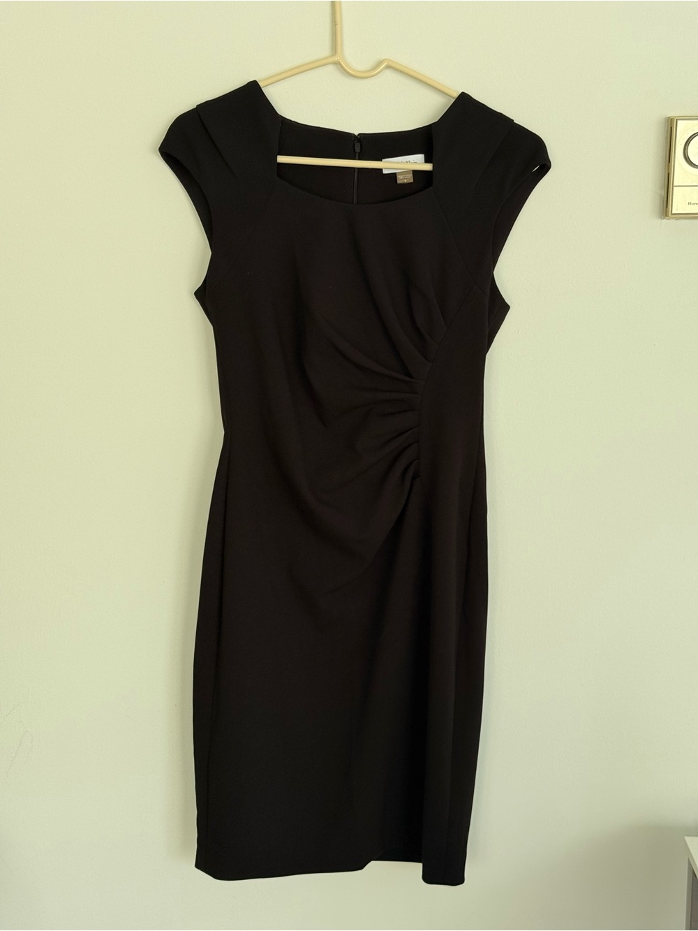 Calvin Klein Black Ruched Sheath Dress - Size 6โ - Cap Sleeve Career Cockatil